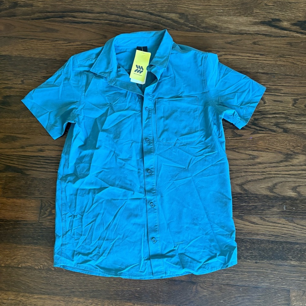 All in motion boys blue button down shirt NWT